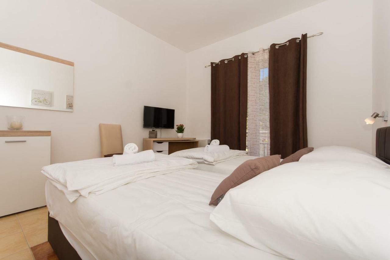 Guesthouse Vakans Slatine Zimmer foto